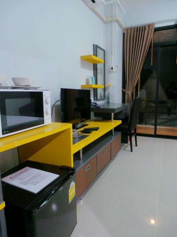 The Icon Service Apartment Si Maha Phot Экстерьер фото